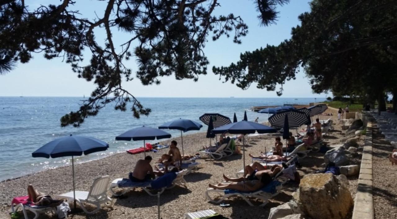 Апартаменты Sea View App Mirta Умаг Экстерьер фото